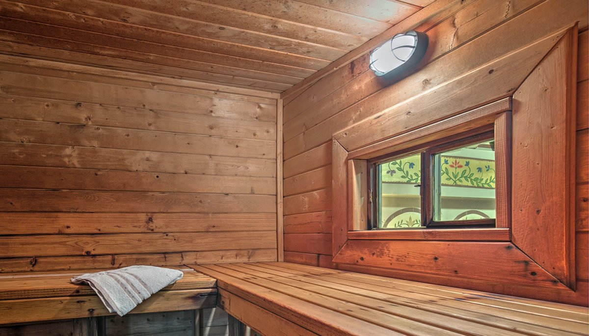 izbaspadenversaunatowel Izba Spa Denver Russian Banya Massage